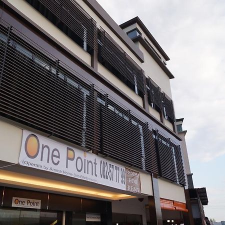 One Point Hotel Kuching Eksteriør billede