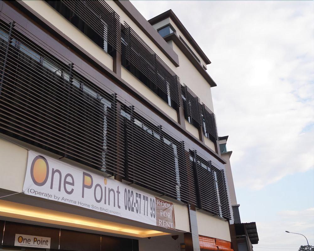 One Point Hotel Kuching Eksteriør billede