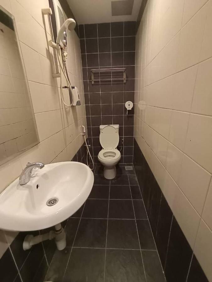 One Point Hotel Kuching Eksteriør billede