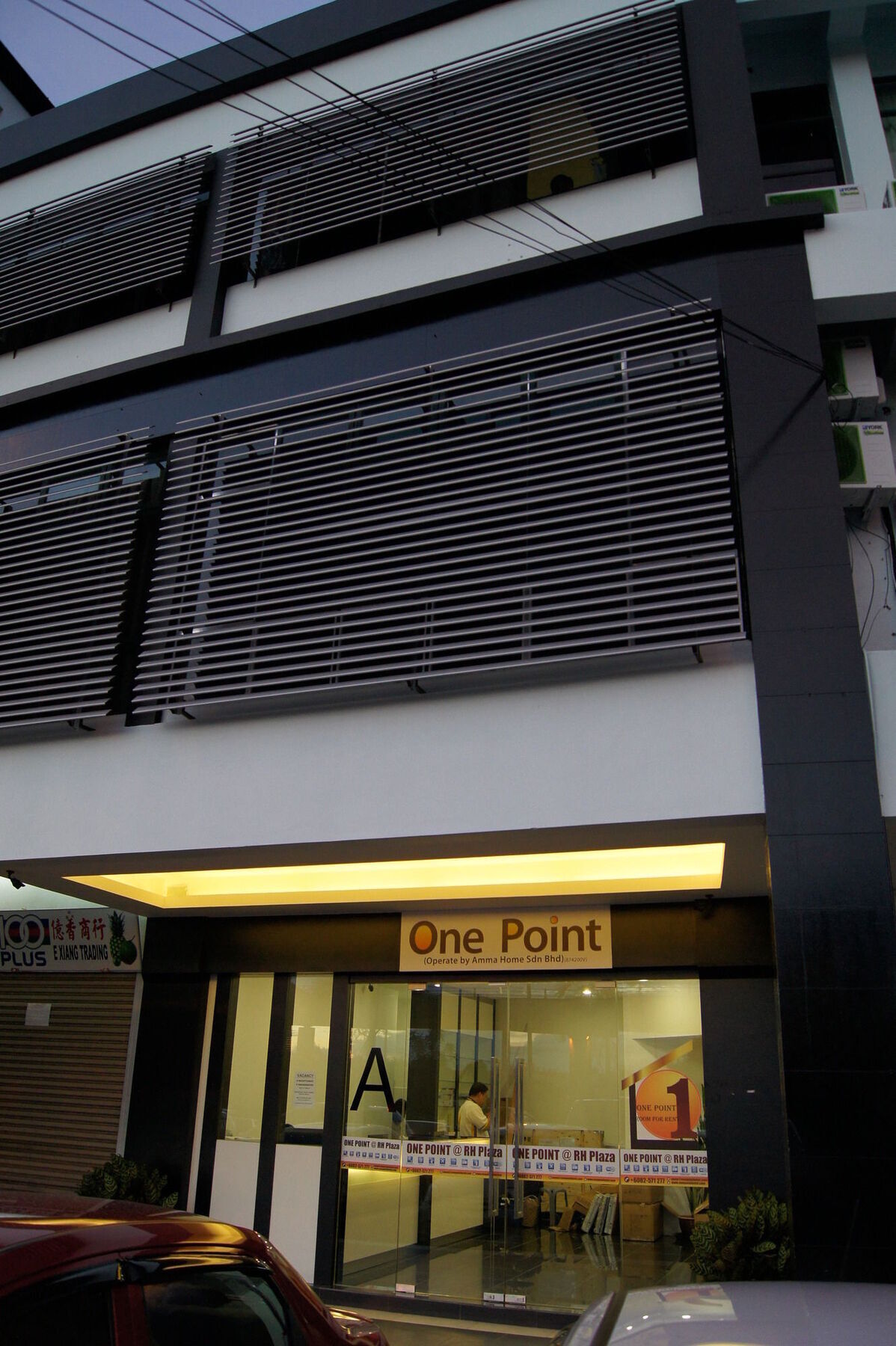One Point Hotel Kuching Eksteriør billede